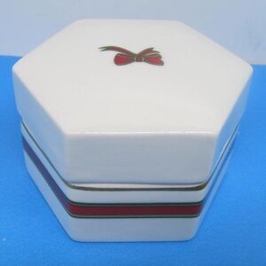 Royal Doulton Ribbon  2 7/8" Hexagonal Box And Lid Circa 1986